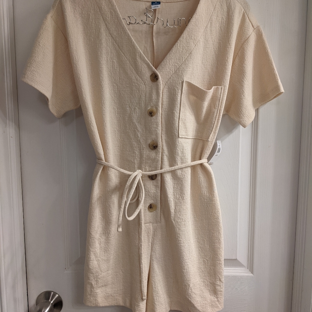 NWT Old Navy Women's Romper - Medium Petite